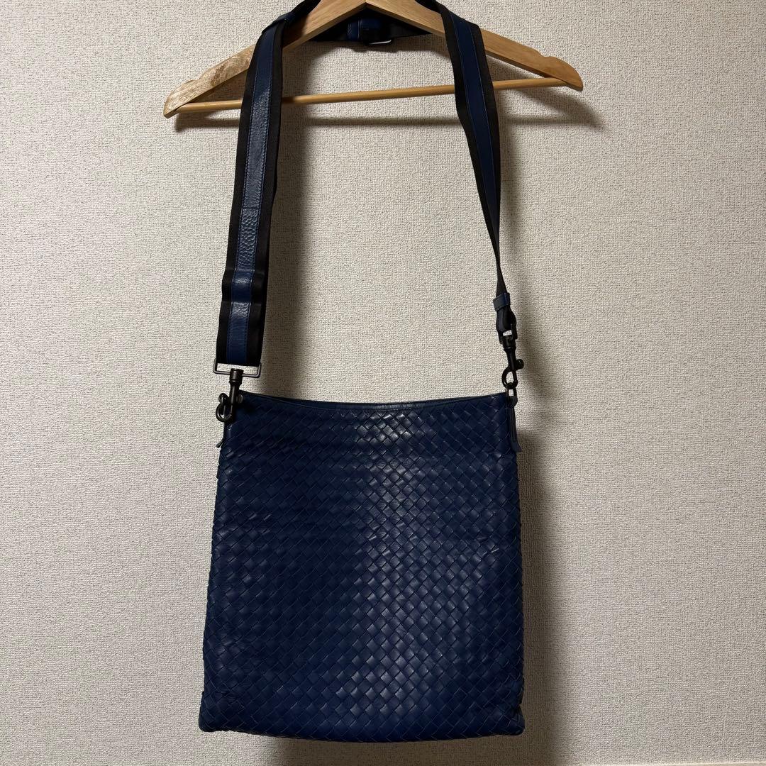BOTTEGA VENETA イントレチャート　ショルダーバッグ