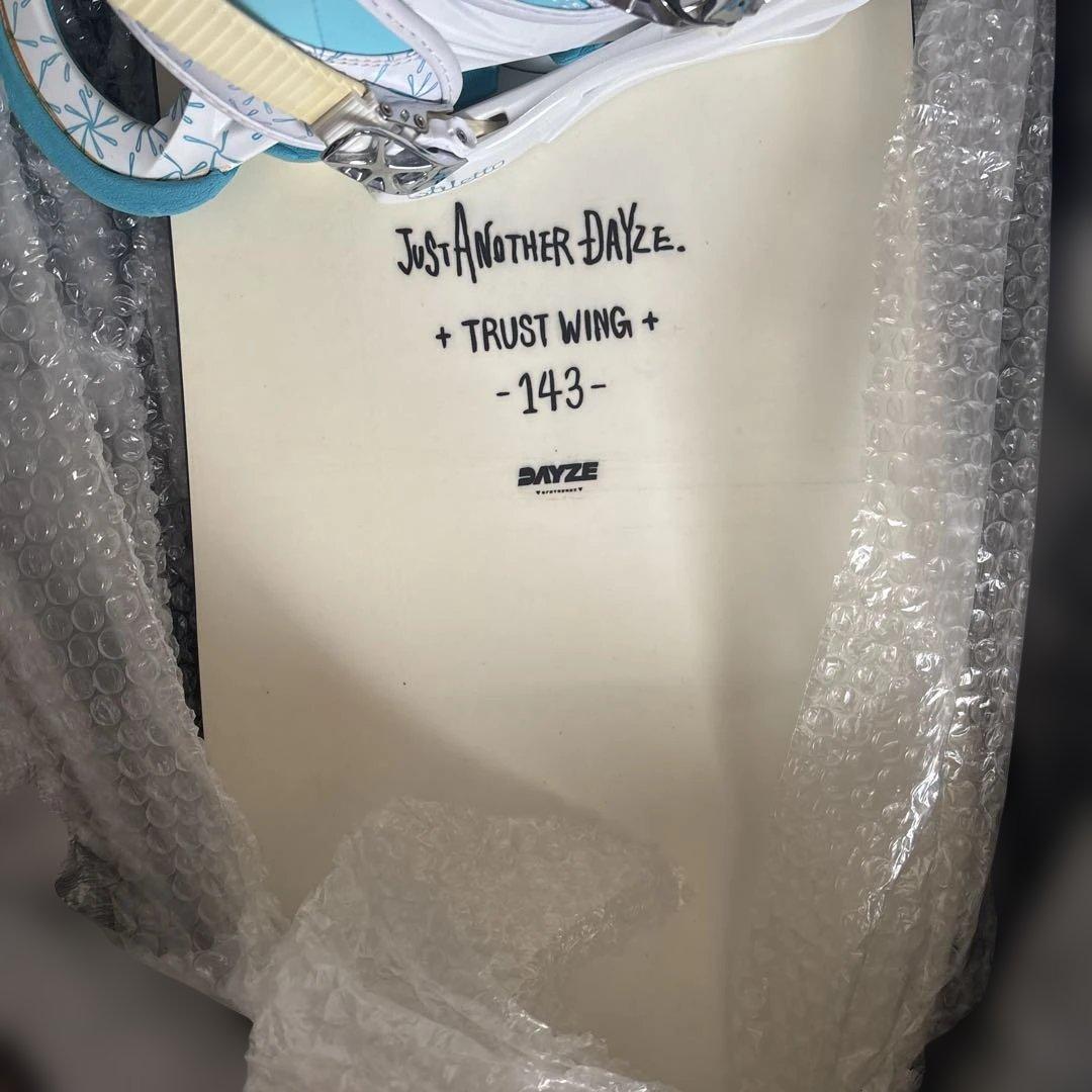 【DEATHLABEL グラトリset】スノボード　板　ビンディング付き　143