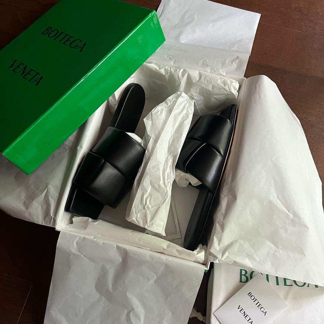 ボッテガ・ヴェネタ フラットサンダル