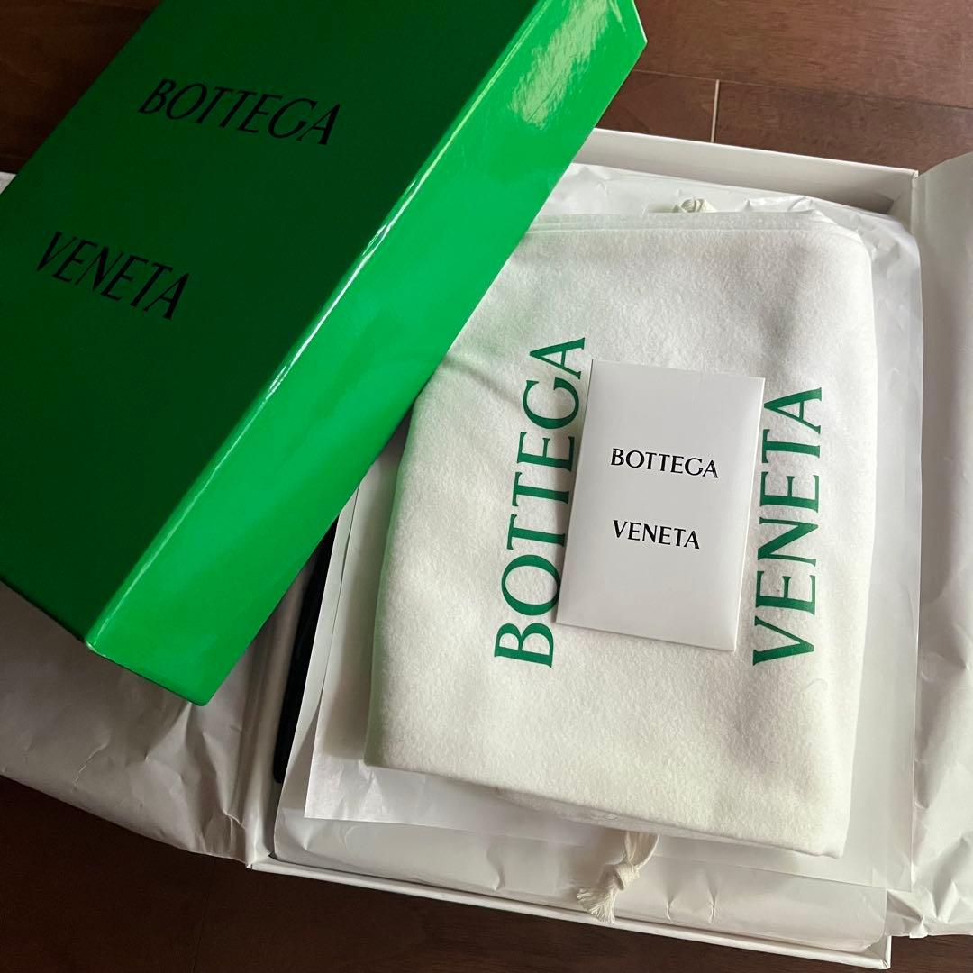 ボッテガ・ヴェネタ フラットサンダル