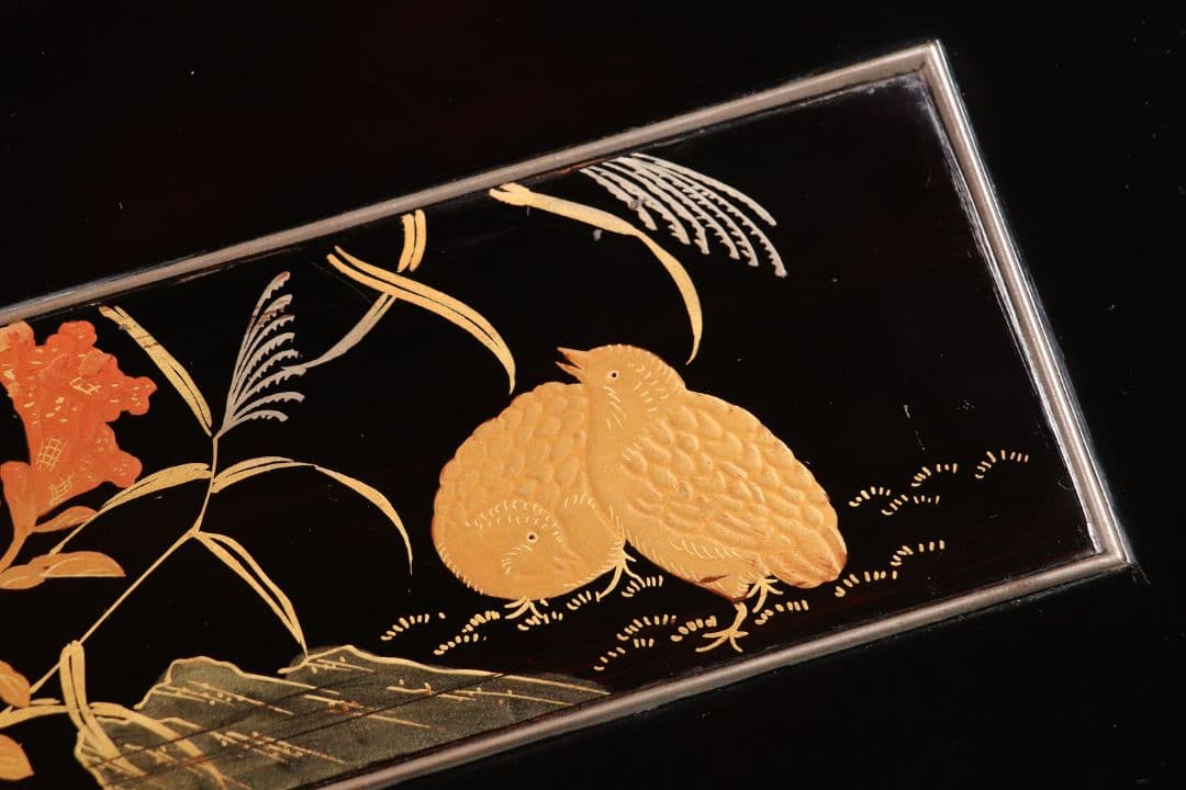 時代 花鳥図 金蒔絵 黒塗二段卓 冠卓 木箱 木製 花台 飾台 鶉 雀 M840