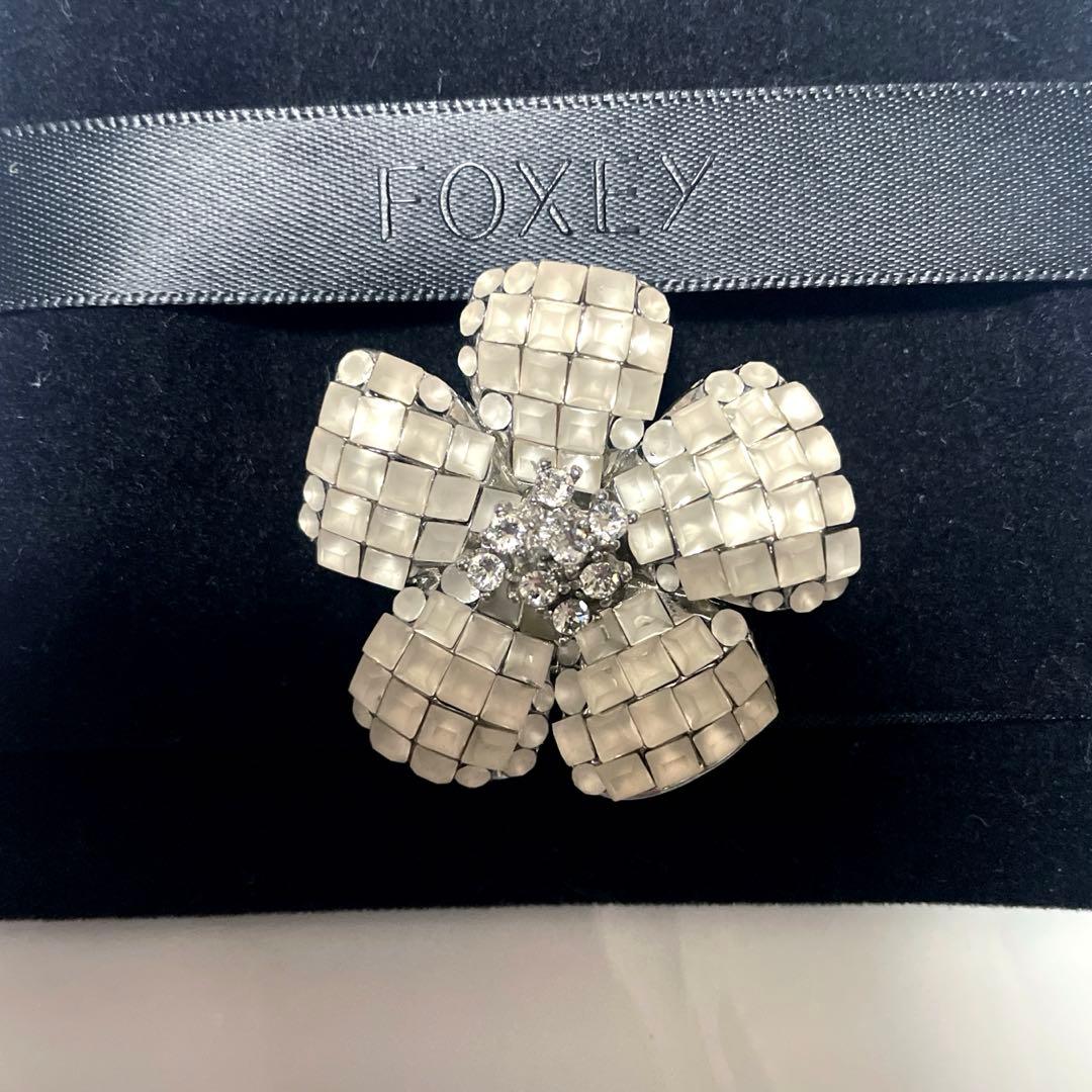 【FOXEY】 ブローチ\"FLEUR\"