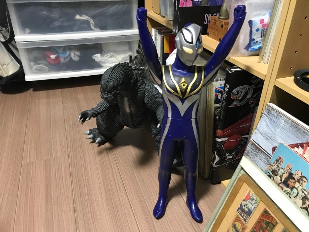 ウルトラマン アグル身長巨大な50cmソフビバンダ日本製です