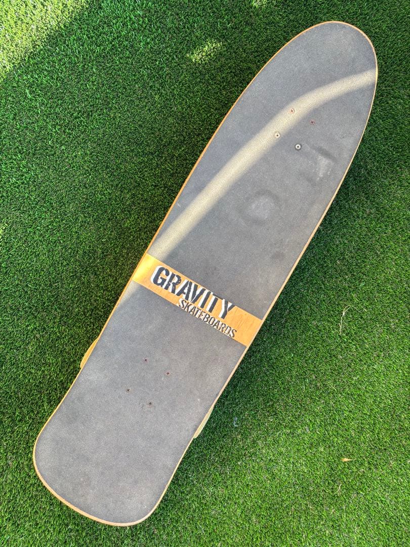 GRAVITY サーフスケート　スラローム　カーバー