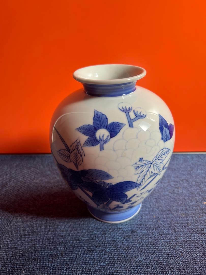 962 伊万里　花瓶