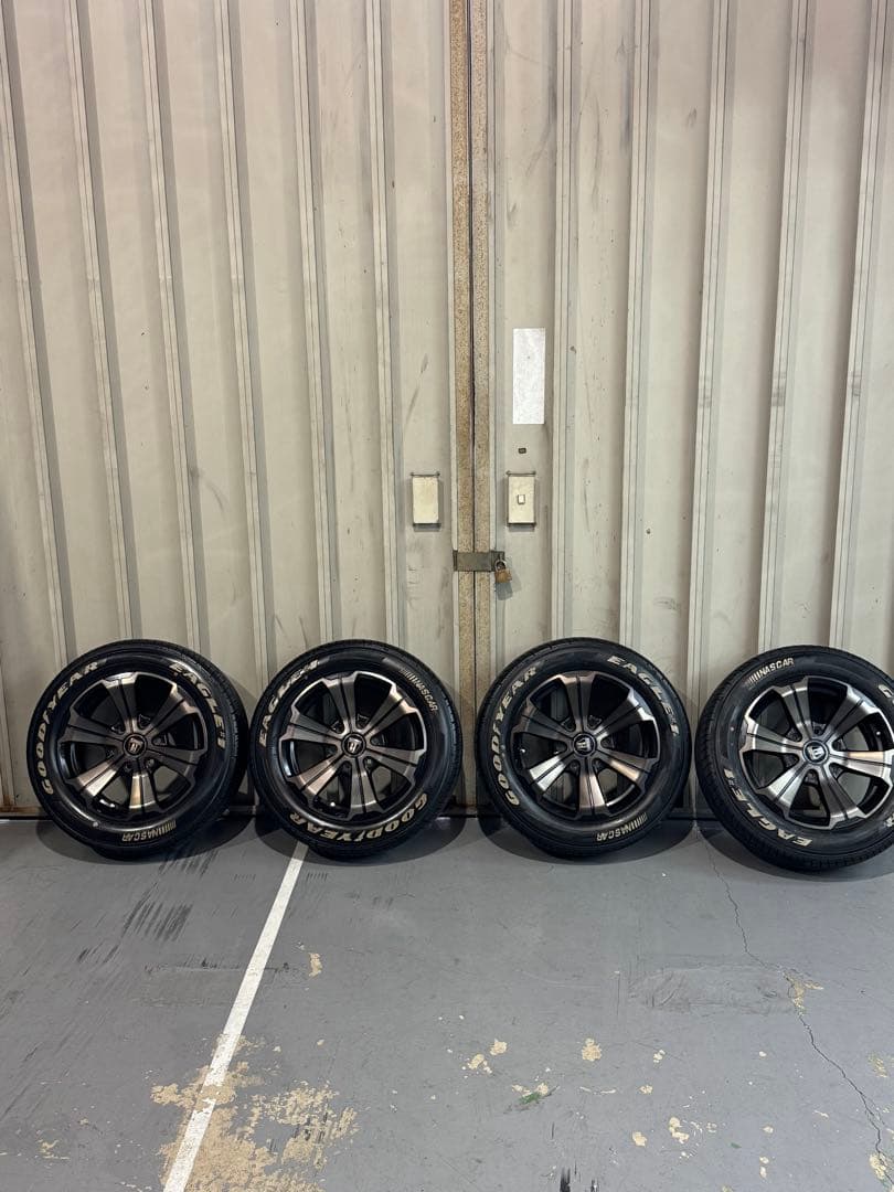 バルベロ　ハイエース　 17インチ ホイールセット ナスカー
