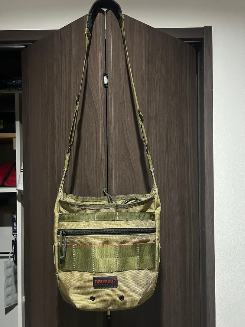 BRIEFING DAY TRIPPER Sショルダーバッグ限定復刻カラー