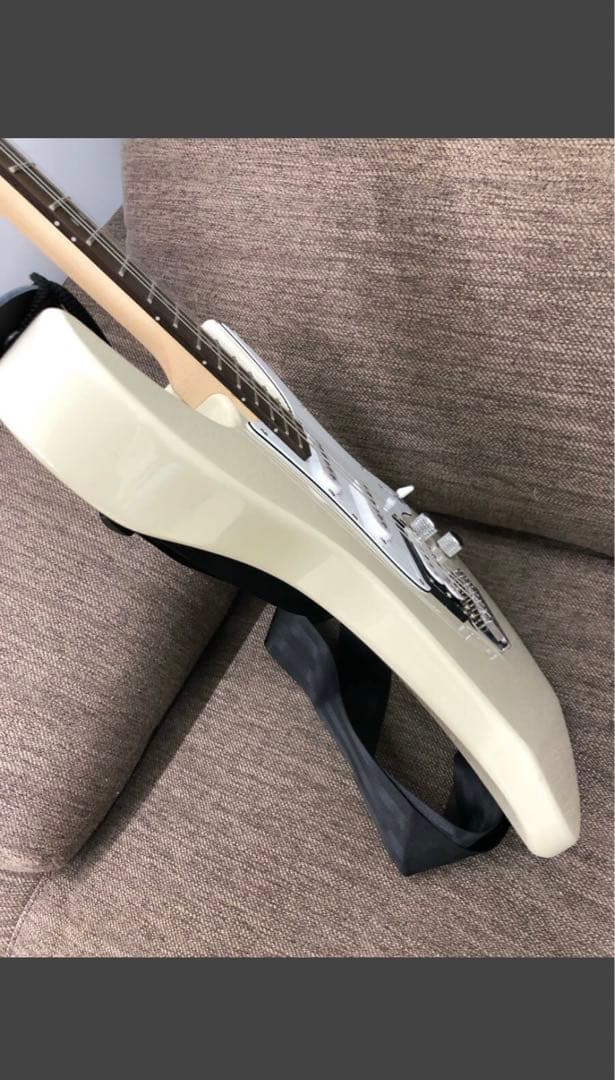 Yamaha Pacific 112vエレキギター アイボリー ギターケース付き