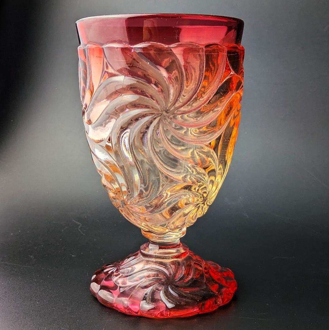 鮮烈な赤★オールドバカラ ローズ グラデーション アンティーク グラス