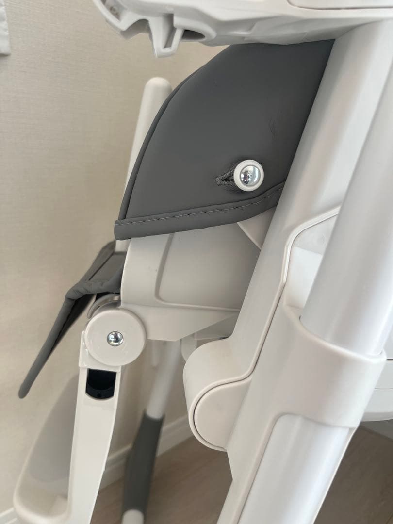 【美品】スモルビ　ハイ&ローのびのびベビーチェア