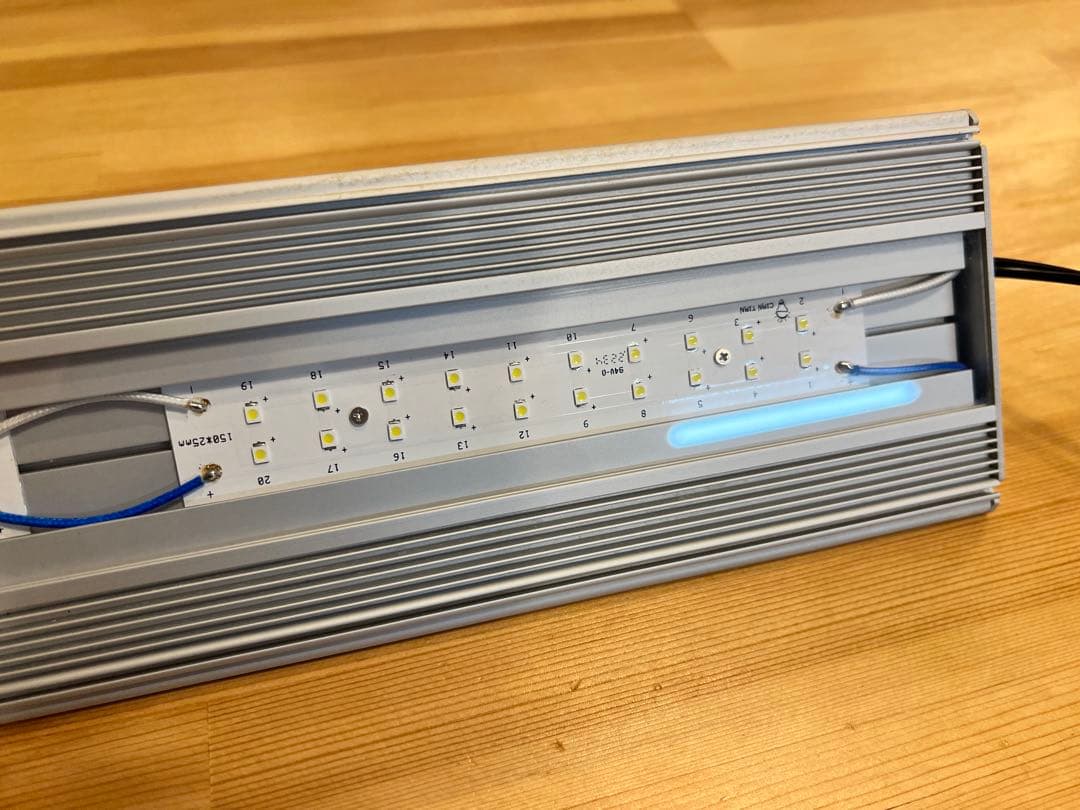 アクロ TRIANGLE LED VIVID 60 トライアングル　照明　水草