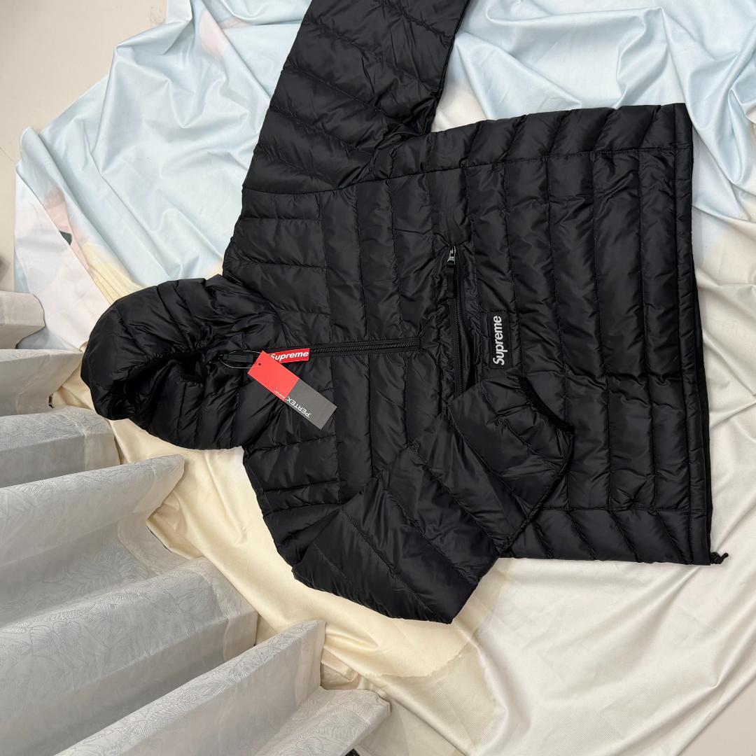 マイクロダウン 黒ジャケット