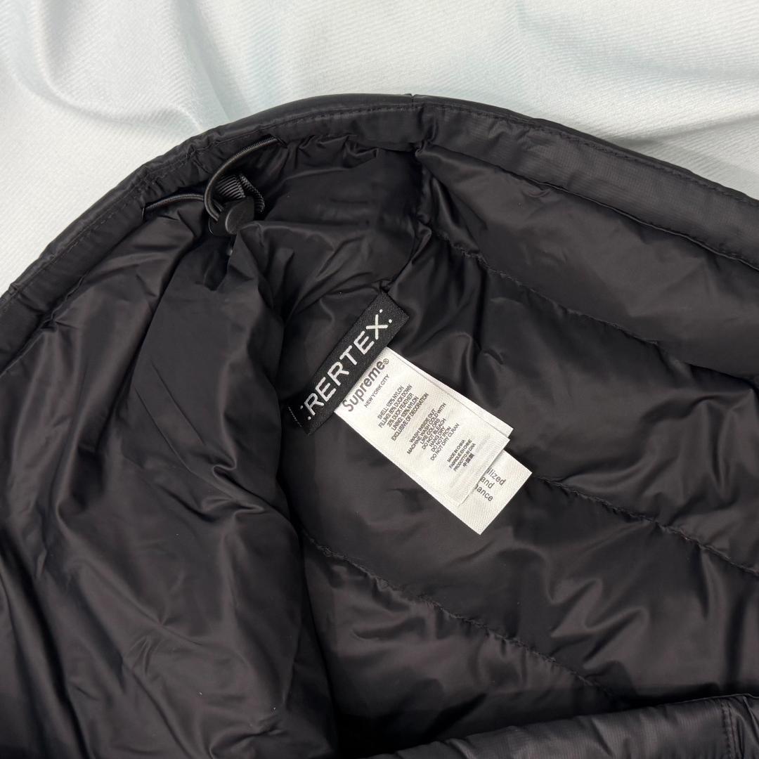 マイクロダウン 黒ジャケット