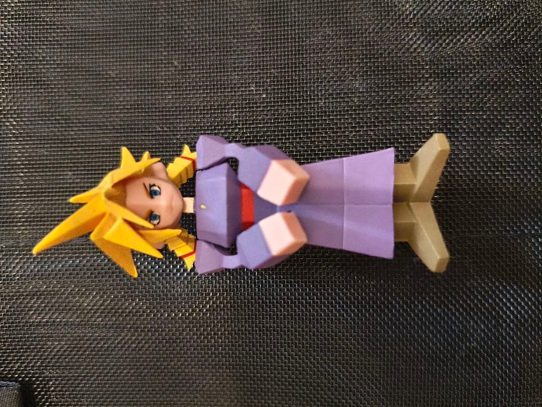 ff7リメイク 発売記念くじ G賞 ミニフィギュア シークレット 女装クラウド