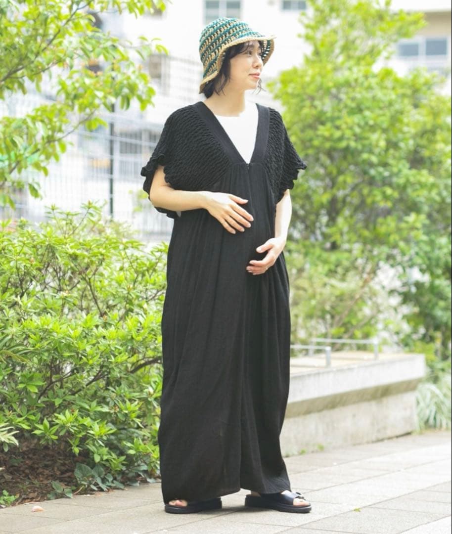 人気完売品★ 【産前・産後対応】マタニティ／シャーリングVワンピース★未使用品