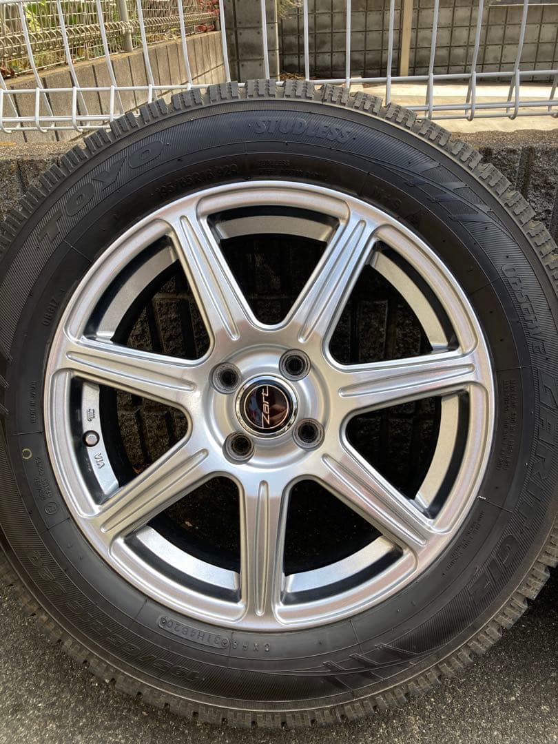 ライズ　ロッキー （ガソリン車）スタッドレスタイヤ　タイヤホイール付き４本セット