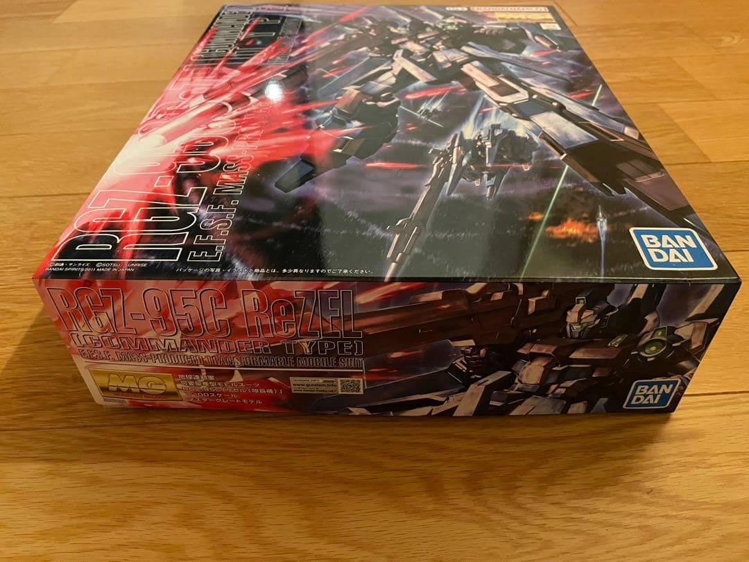【新品】バンダイ MG 1/100 リゼル隊長機