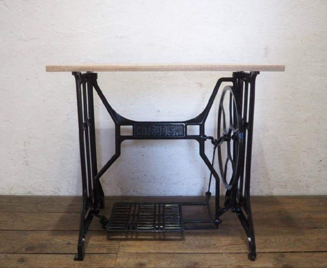 1162 黒ペンキのミシンテーブル　デスク　古家具　レトロ　リメイク　ビンテージ