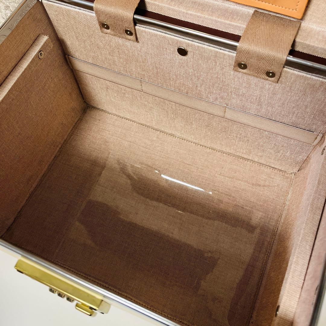 GLOBE TROTTER グローブトロッター バニティ ケース13インチ