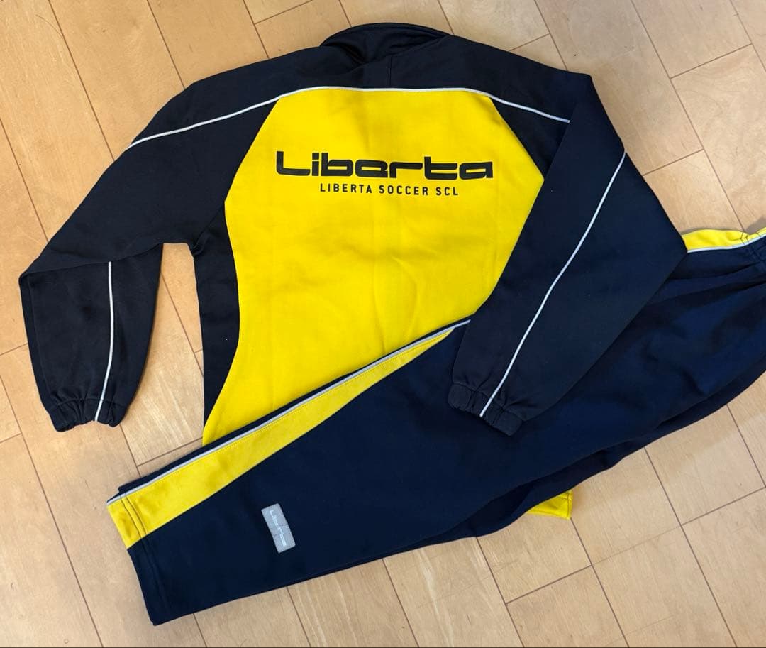 Liberta　リベルタ　サッカースクール　ジャージセット　130