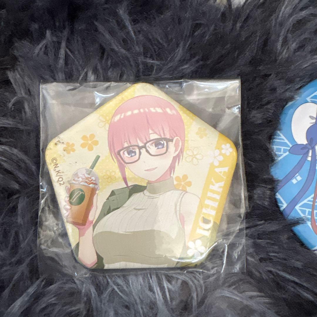 五等分の花嫁 フィギュアと缶バッジセット