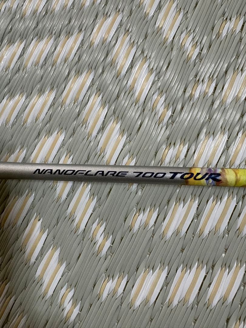 YONEX ナノフレア700TOUR 4UG5