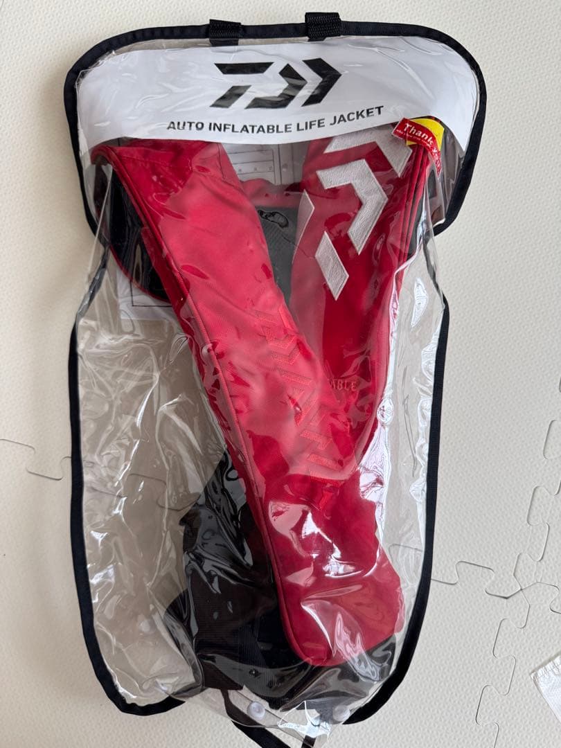 ダイワ 自動膨張式ライフジャケット 赤/黒