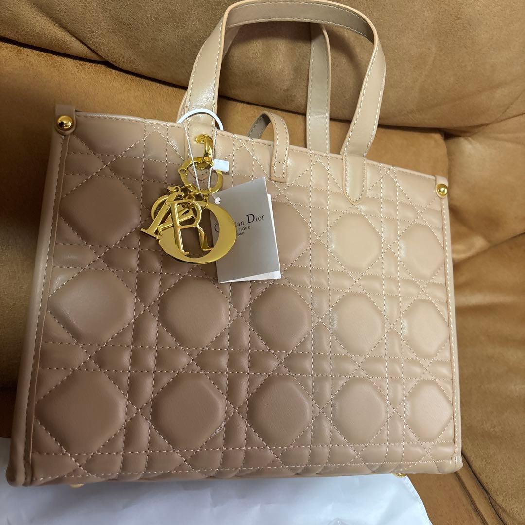 ベージュ ハンドバッグ 、新品未使用タグ付き♡GENKI