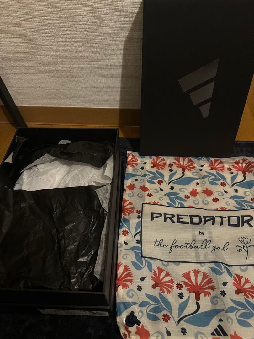 プレデターエリート　27.5 the football gal