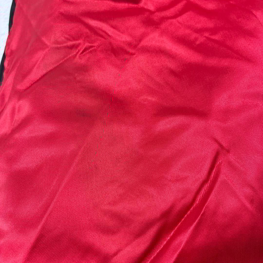 90's CHICAGO BULLS USA製　ジャケット　赤黒　M た30