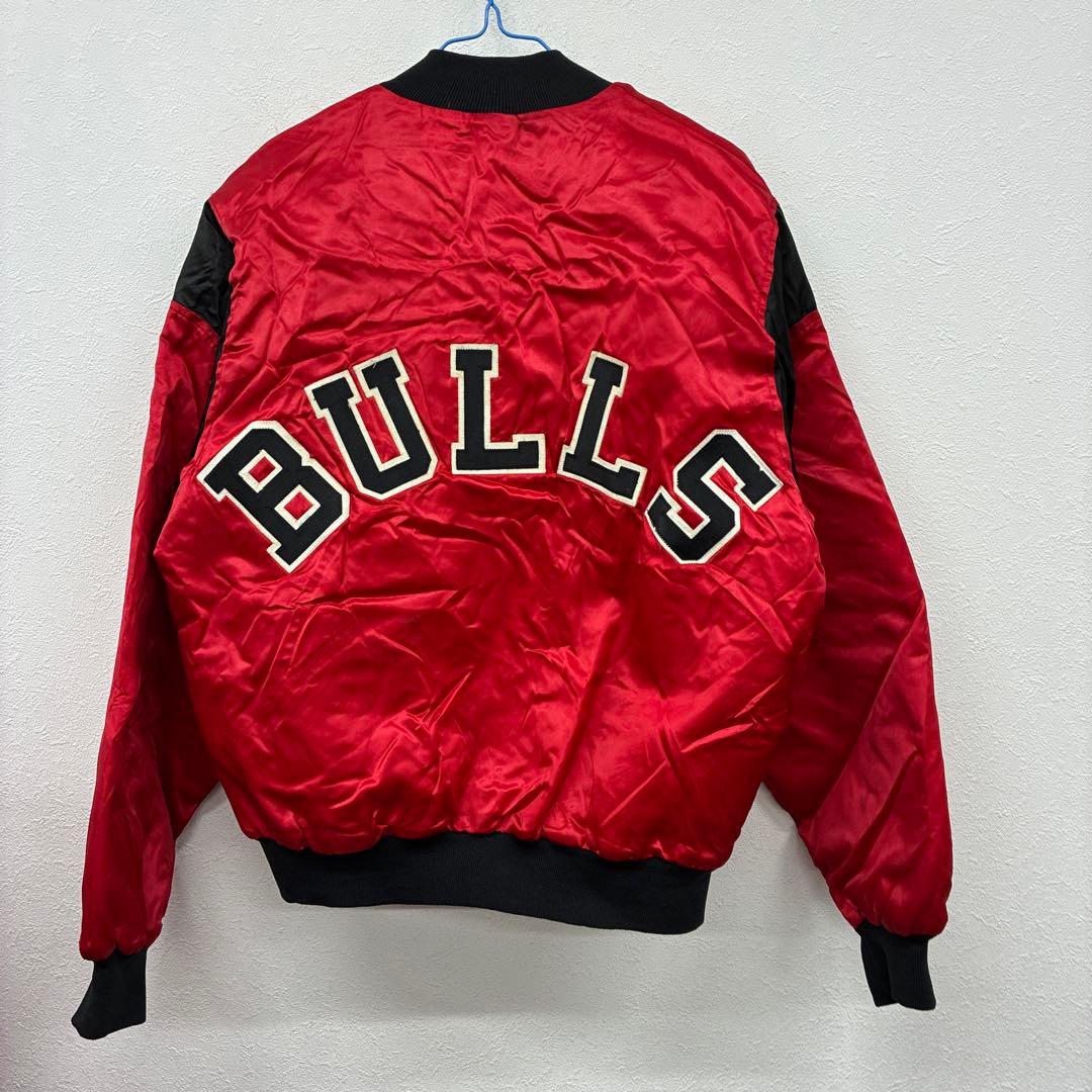 90's CHICAGO BULLS USA製　ジャケット　赤黒　M た30
