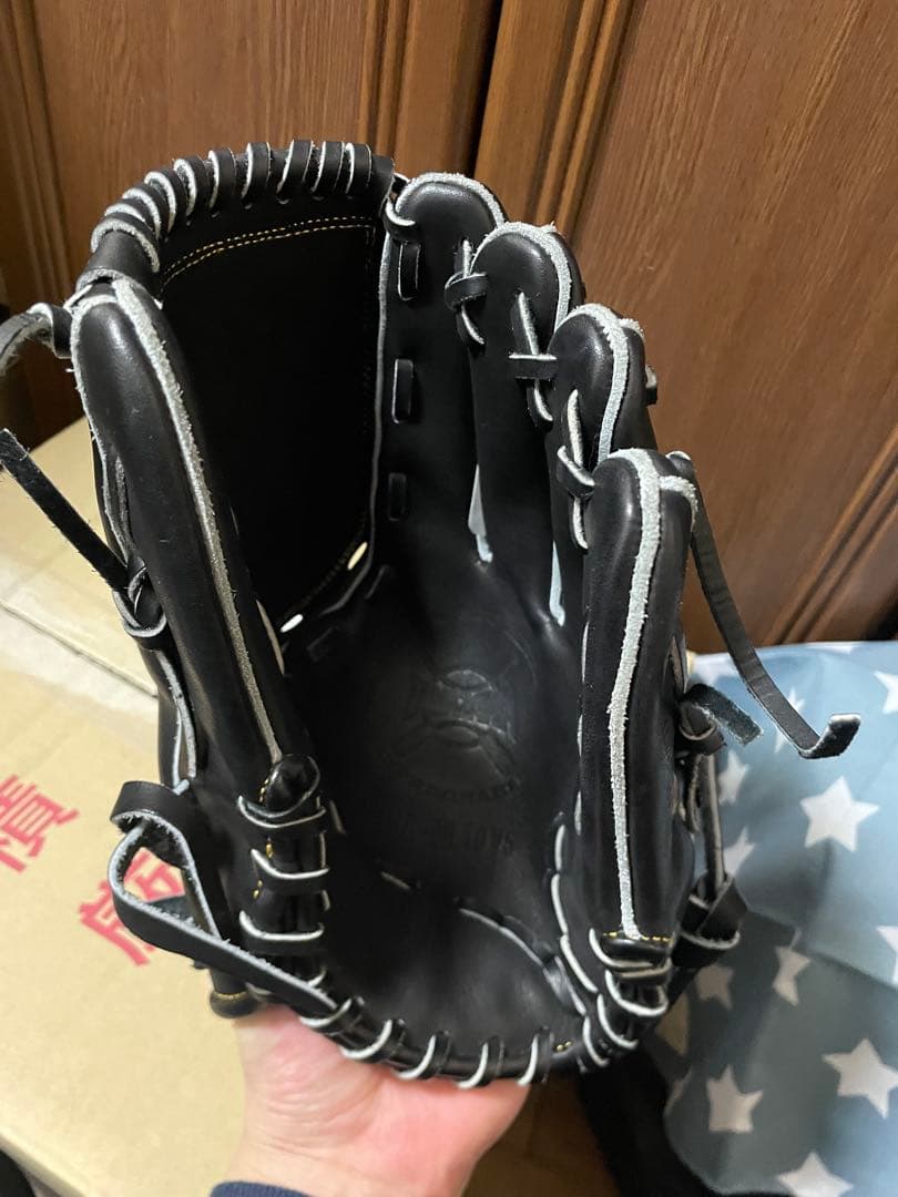 玉澤ノーホール型ピッチャー用グローブ