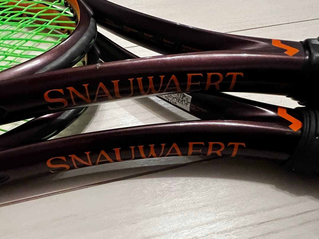 SNAUWAERT GRINTA 100 テニスラケット