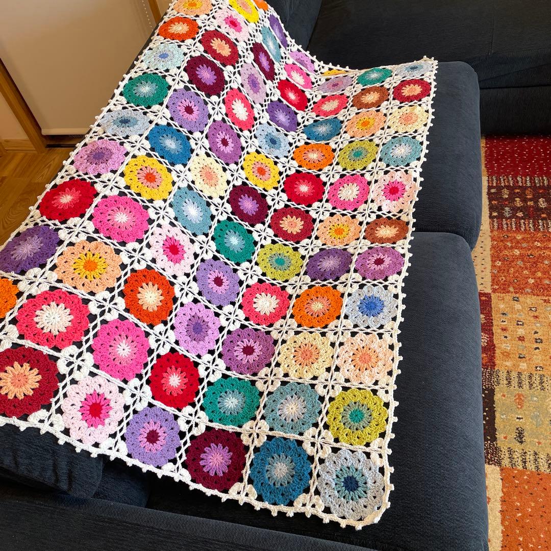 ハンドメイド　お花がいっぱいブランケット　マルチカバー　モチーフ　コットン
