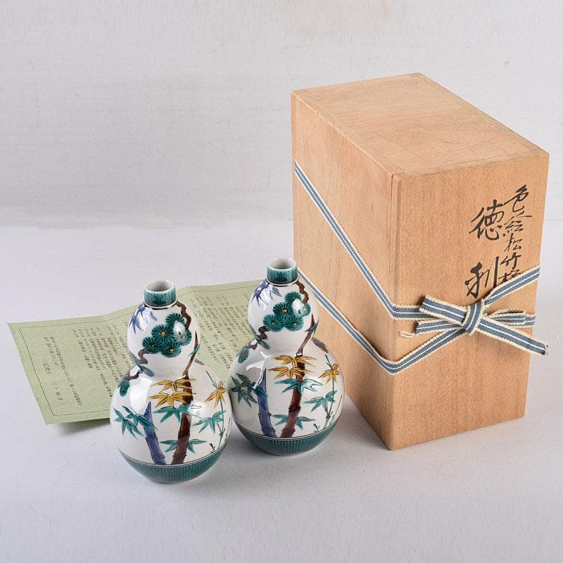 九谷焼　三代三ツ井為吉作　色絵松竹梅文　瓢箪徳利　一對　共箱　C　R8925