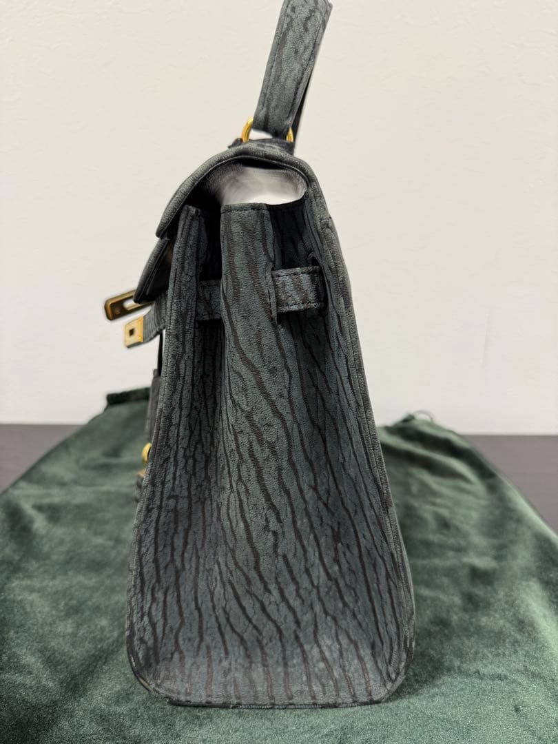 ★未使用級★ JRA認定 アザラシ本革 ハンドバッグ 鍵付き 高級感漂う逸品♪