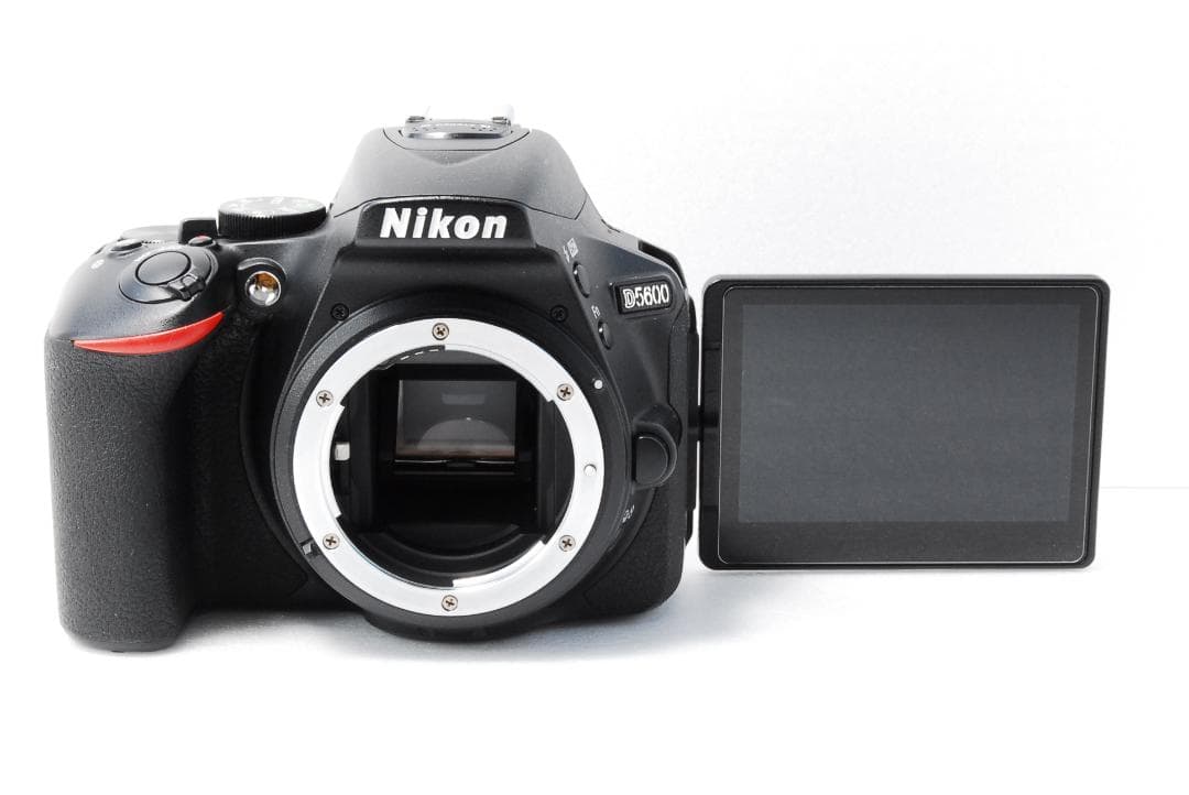 トマト❣️Bluetooth搭載❣️ ニコン Nikon D5600