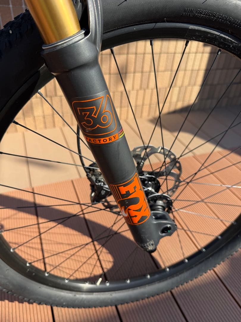 自転車本体 mon Fox36 Fire ball moto MTB