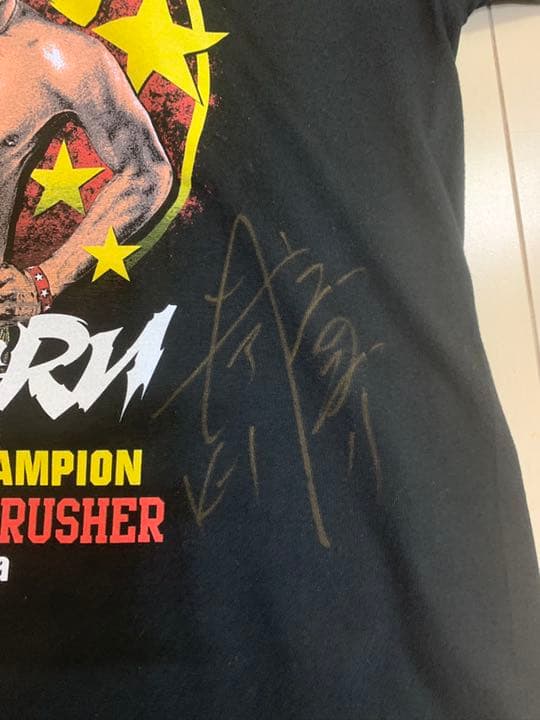 武尊選手 サイン入りTシャツ