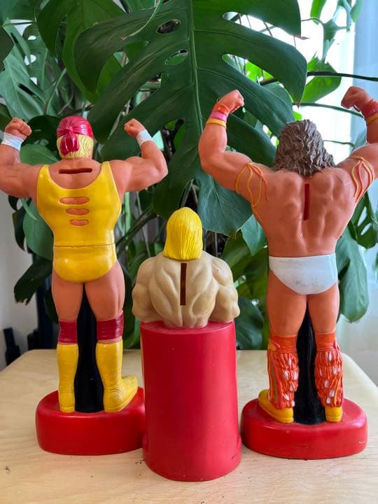 値下げ！ハルクホーガン、アルティメットウォリアー、貯金箱、WWF、WWE