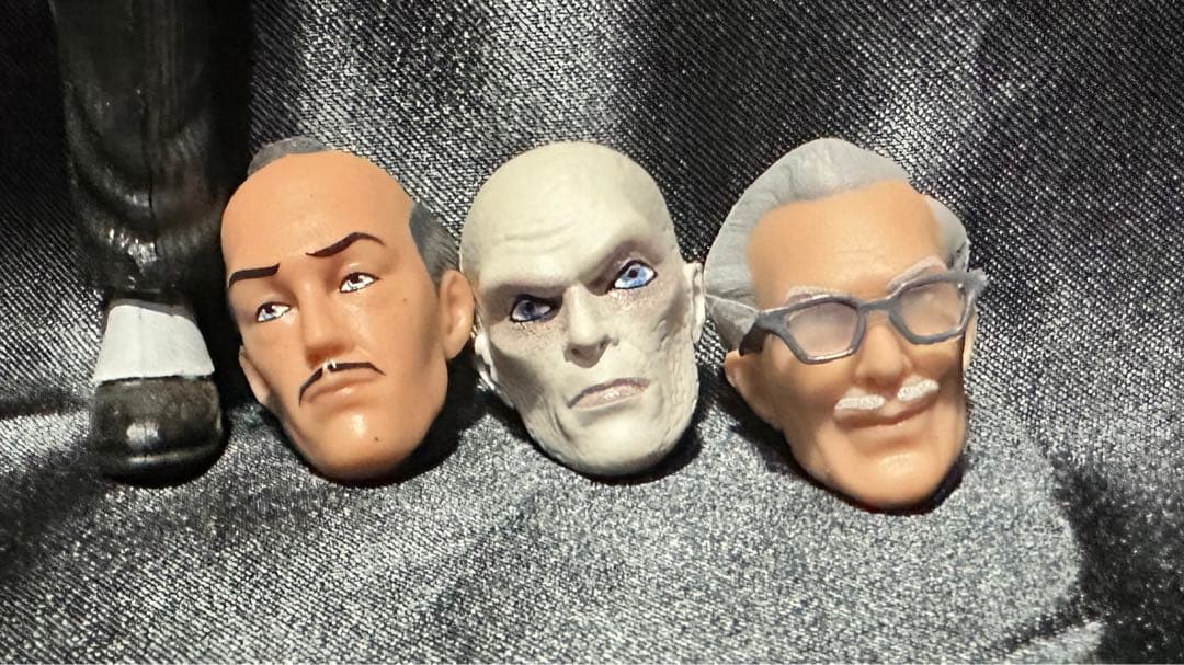 DC マルチバース　アルフレッド　ペニーワース