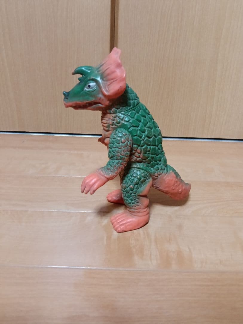 ウルトラマン 怪獣アギラ