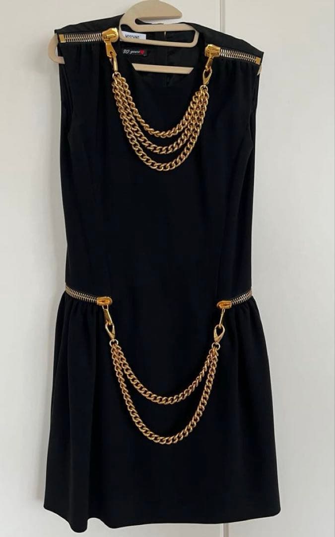 ミニワンピース 黒 チェーン装飾 MOSCHINO モスキーノ