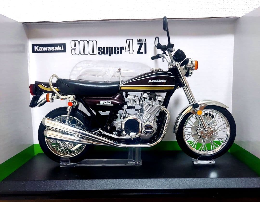 カワサキ　900 super4 Z1　玉虫　アオシマ　1/12　10/28