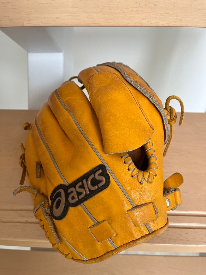 ダルビッシュ有モデル　asics 軟式グローブ 北海道デザイン　袋付き