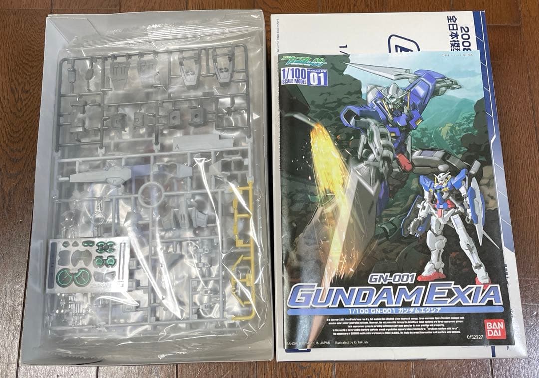 ロボット GUNDAM EXIA ROLL OUT COLOR 1/100