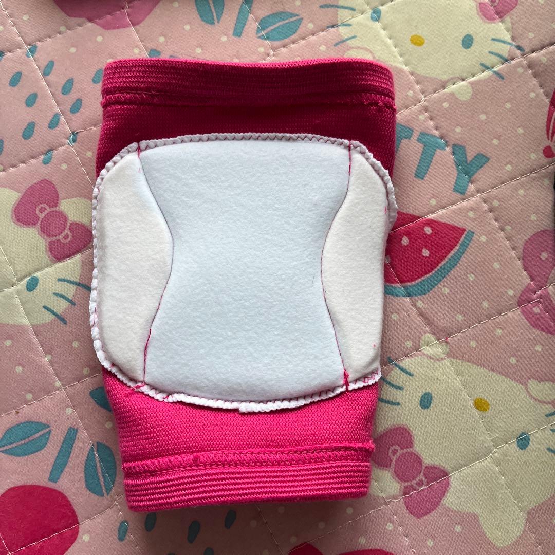 バレーボールシューズとサポーターセット