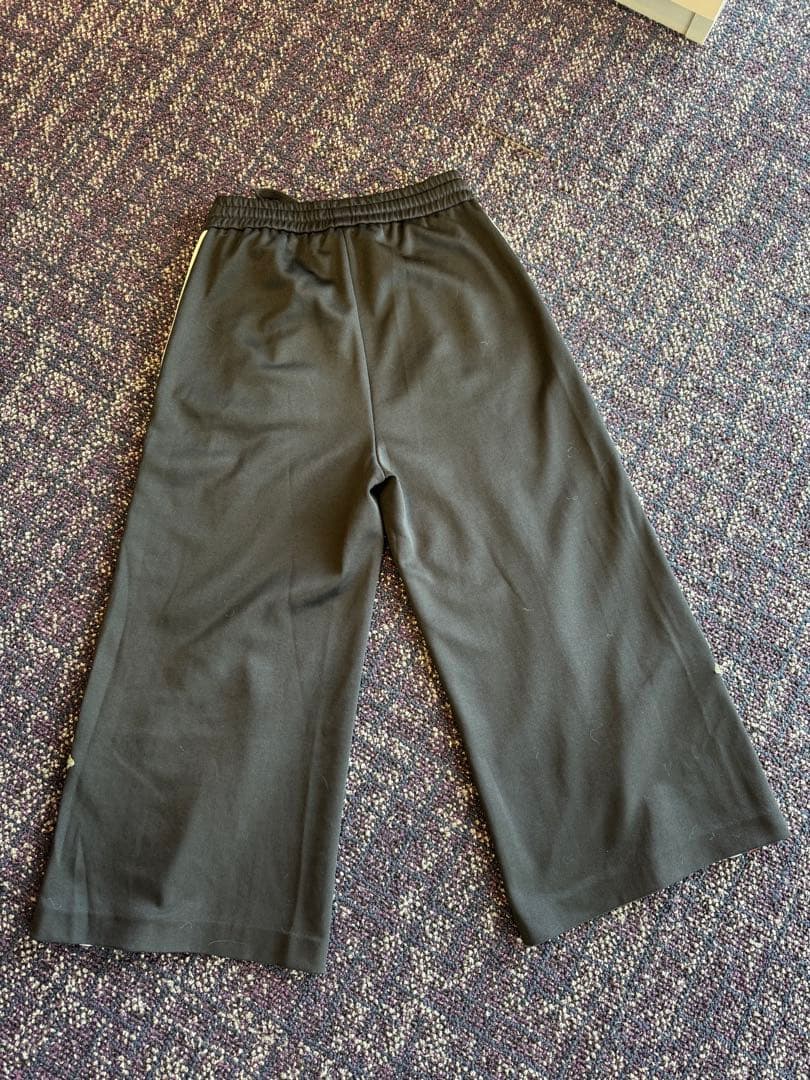 GUCCI ジャージパンツ　花柄刺繍