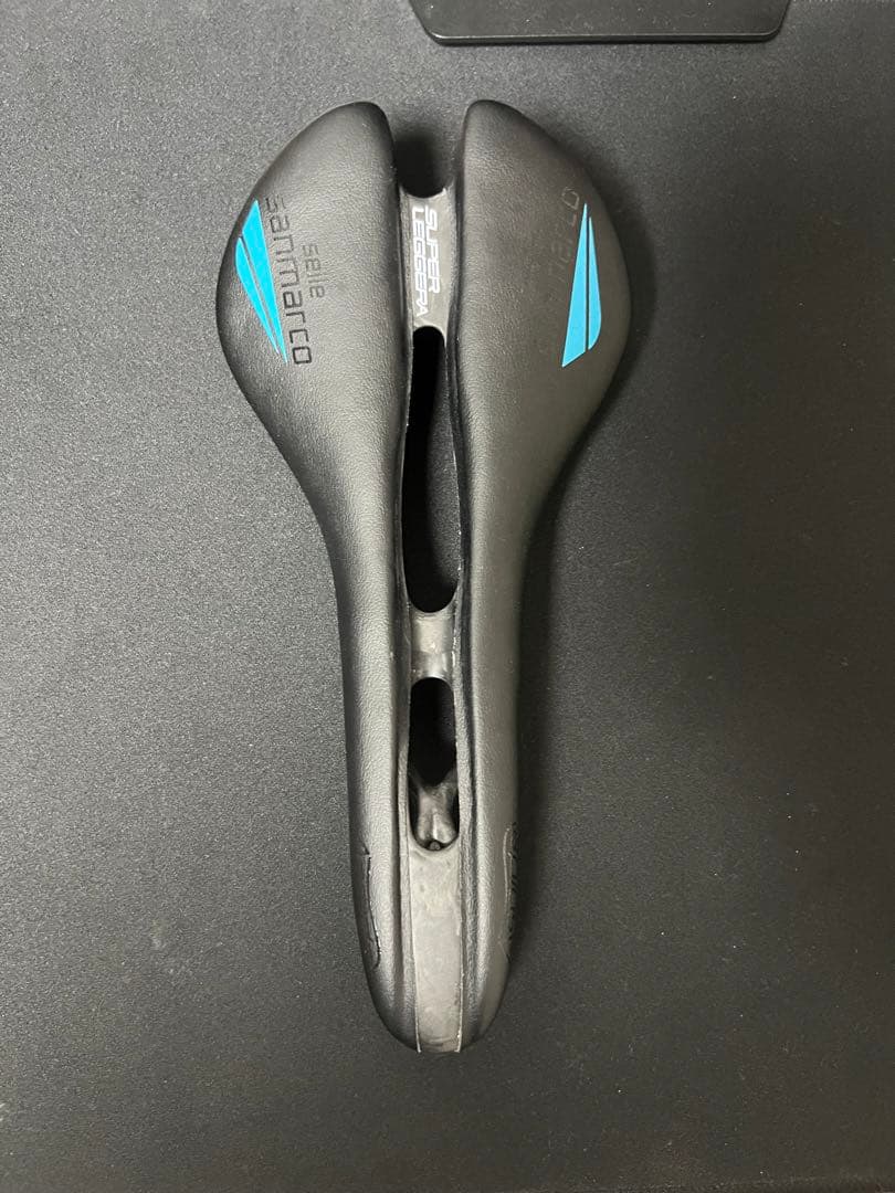 セラ サンマルコ カーボン サドル 新品