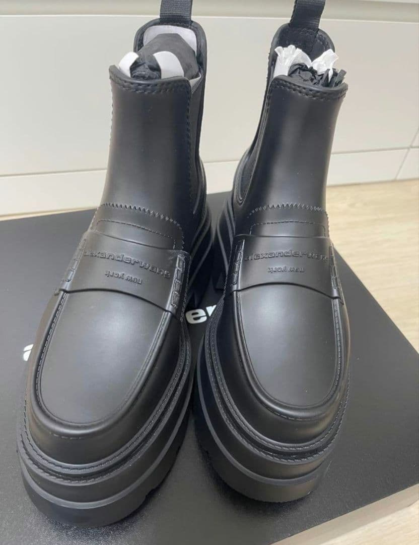 ねこ アレキサンダーワン アンクルブーツ